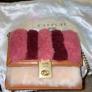 Coach Hutton fur purse❤️💓